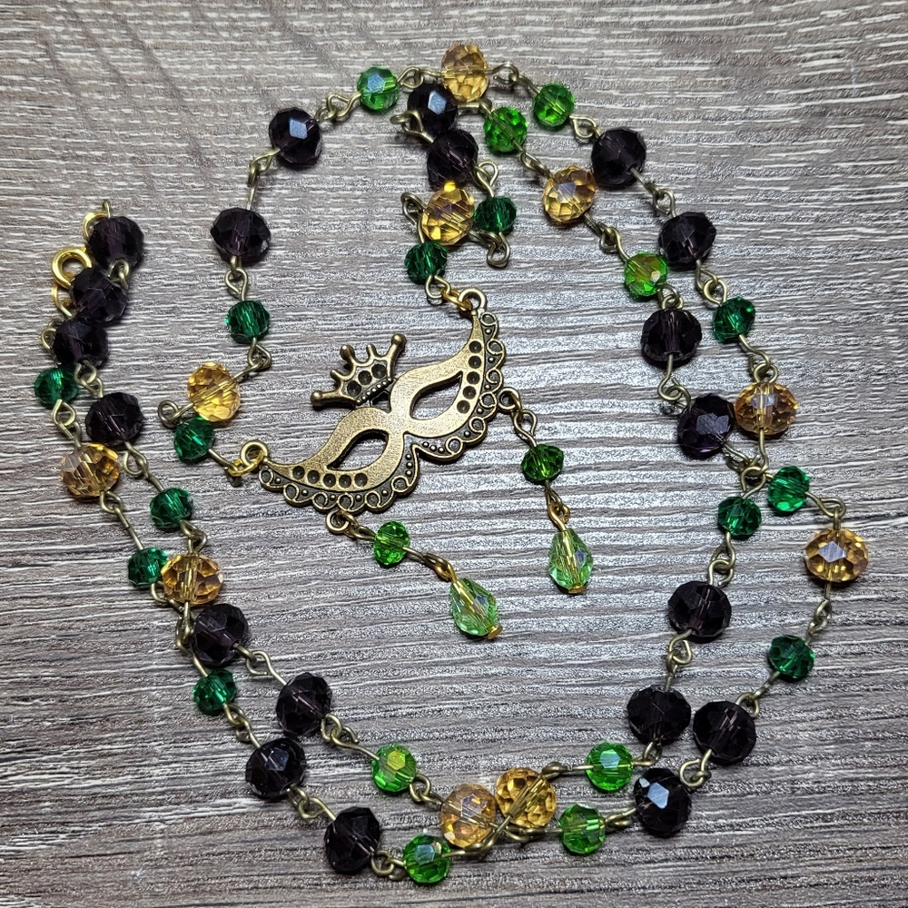 Bal Masque Vintage-Inspired Glass Mardi Gras Beads
